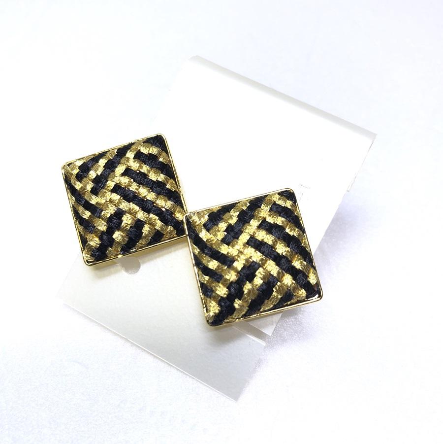 組紐イヤリング張角黒金