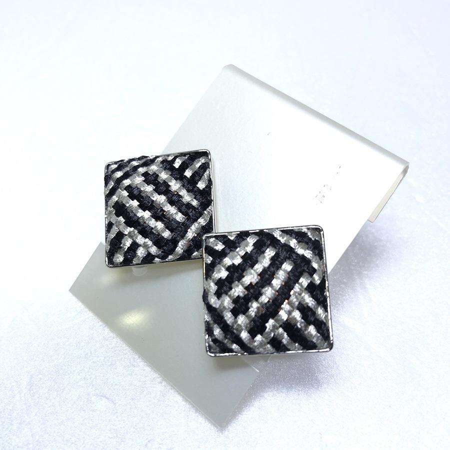 組紐イヤリング張角黒銀