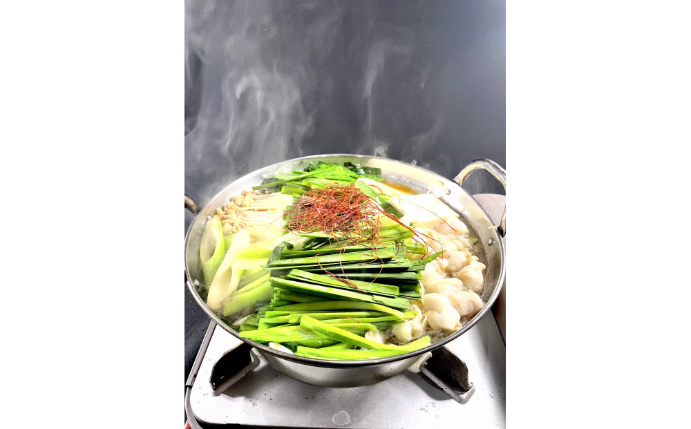 もつ鍋 もつ鍋セット 黒さつま地鶏出汁仕立て 醤油味: 伊賀市ANAの