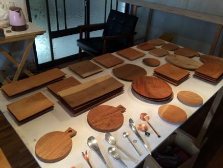 KK-04　くるみのカッティングボード