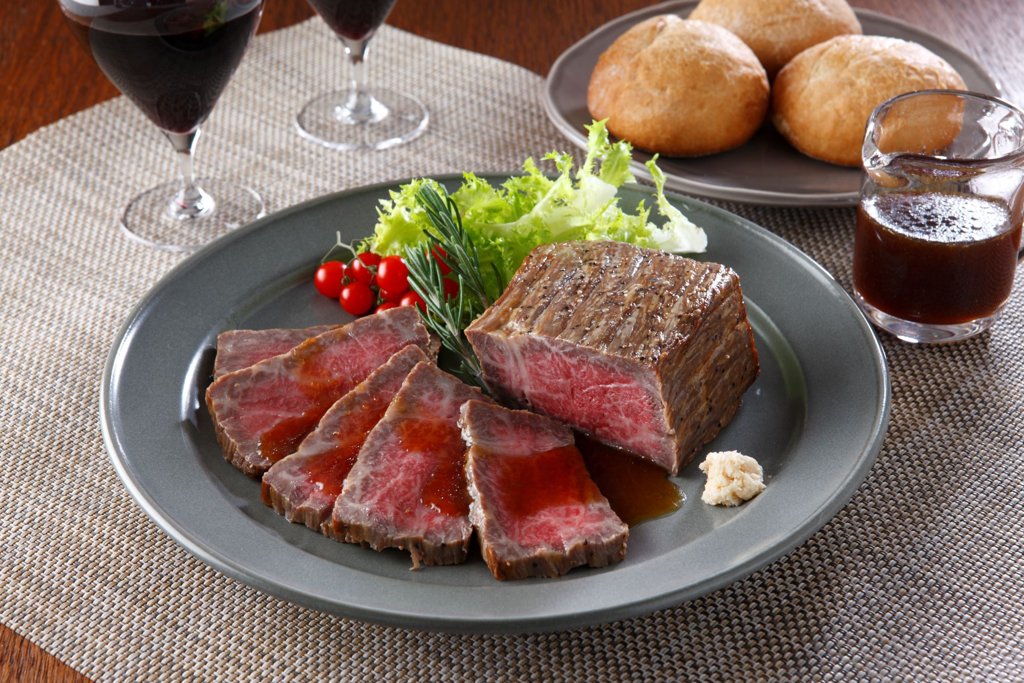 【高島屋選定品】＜お肉の専門店スギモト＞松阪牛ローストビーフ（モモ肉）TSY-210　　モモ肉ローストビーフ２００ｇ・２個 TSY-03-10