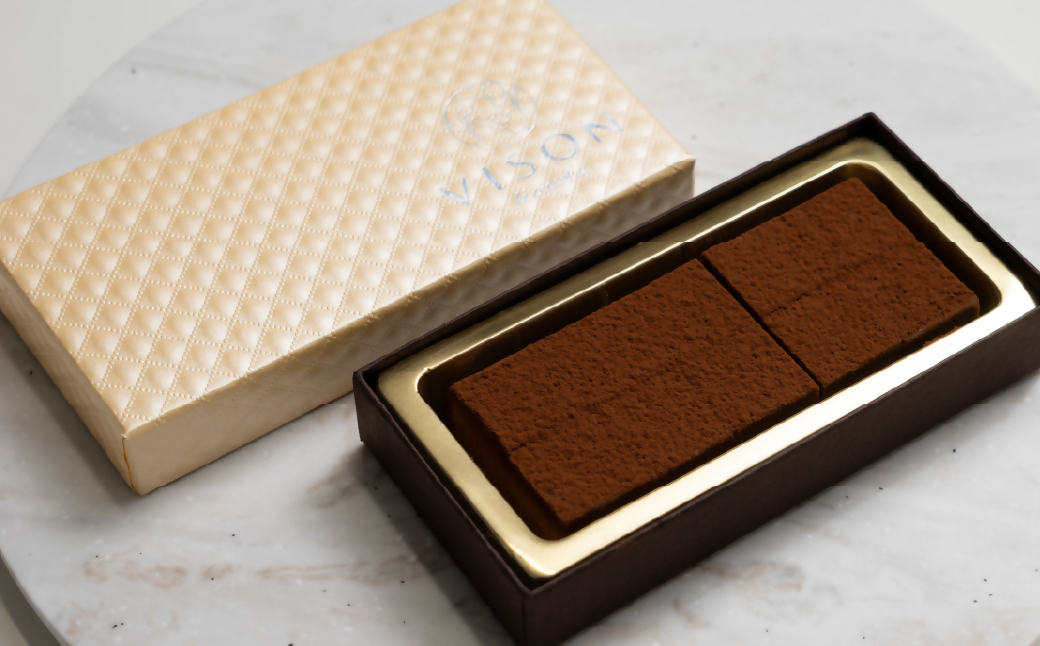 至高の生チョコ（ミルク）　 10粒 チョコレート 生クリーム ミルク チョコ マイルド スイーツ お菓子 箱入り 贈答品 贈答用 ギフト 三重県 多気町 コンフィチュールアッシュ VCH-25