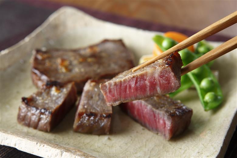 【高島屋選定品】＜お肉の専門店スギモト＞松阪牛ステーキ用（モモ肉）TSY-205　モモ肉４００ｇ TSY-03-05