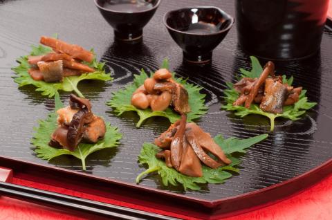 MN-03　料亭の鮎の甘露煮と地元山菜佃煮セットＢ