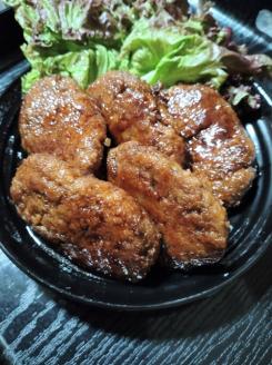 冷凍 松阪牛入り ミニハンバーグ ／ 瀬古食品 ふるさと納税 牛肉 松阪肉 名産 ブランド 霜ふり本舗 牛肉 お肉 肉 和牛 黒毛和牛 国産 国産牛 松阪牛 ブランド牛 ご自宅用 家庭用 ギフト 贈答用 産地直送 松阪 牛 三重県 大台町 (390)