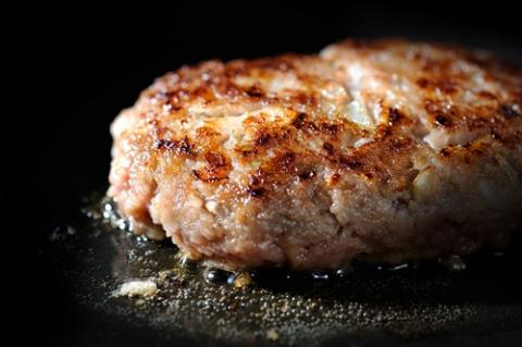 冷凍 松阪牛入り ハンバーグ セット ／ 瀬古食品 ふるさと納税 牛肉 松阪肉 名産 ブランド 霜ふり本舗 15個 牛肉 お肉 肉 和牛 黒毛和牛 国産 国産牛 松阪牛 ブランド牛 ご自宅用 家庭用 ギフト 贈答用 産地直送 松阪 牛 三重県 大台町 (391)