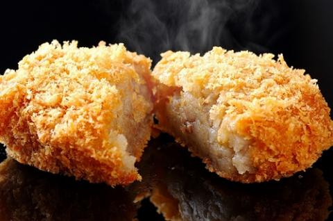 冷凍 松阪牛入り コロッケ ・ ミンチカツ 各10個 セット 計20個 ／ 瀬古食品 松阪肉 名産 ブランド 霜ふり本舗 牛肉 お肉 肉 和牛 黒毛和牛 国産 国産牛 松阪牛 ブランド牛 お惣菜 ご自宅用 家庭用 ギフト 贈答用 産地直送 松阪 牛 三重県 大台町 (394)