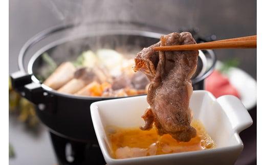 松阪牛 モモ または ウデ すき焼き用 850g ／ 冷凍 多気郡農協 和牛 黒毛 特産品 松阪肉 牛肉 お肉 肉 ブランド牛 すき焼き 鍋 薄切り ご自宅用 家庭用 ギフト 贈答用 産地直送 松阪 牛 赤身 三重県 大台町 (0079)