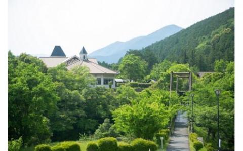 奥伊勢 フォレストピア 宮川山荘 利用券 1000円分×9枚／利用期限なし チケット クーポン券 宿泊 入浴 BBQ バーベキュー アスレチック レンタサイクル 温泉 レストラン 喫茶店 体験 宿泊券 近畿地方 東海地方 中部 自然 ホテル 家族 三重県 大台町 (275)