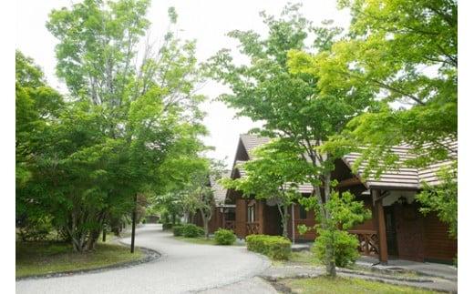 奥伊勢 フォレストピア 宮川山荘 利用券 1000円分×9枚／利用期限なし チケット クーポン券 宿泊 入浴 BBQ バーベキュー アスレチック レンタサイクル 温泉 レストラン 喫茶店 体験 宿泊券 近畿地方 東海地方 中部 自然 ホテル 家族 三重県 大台町 (275)