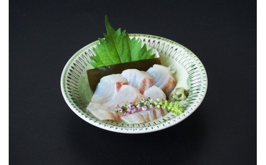 【冷蔵】寶鯛の昆布〆（片身）/　鯛　タイ　産直　新鮮　海鮮　贅沢なお頭付　三重県　南伊勢町　伊勢志摩