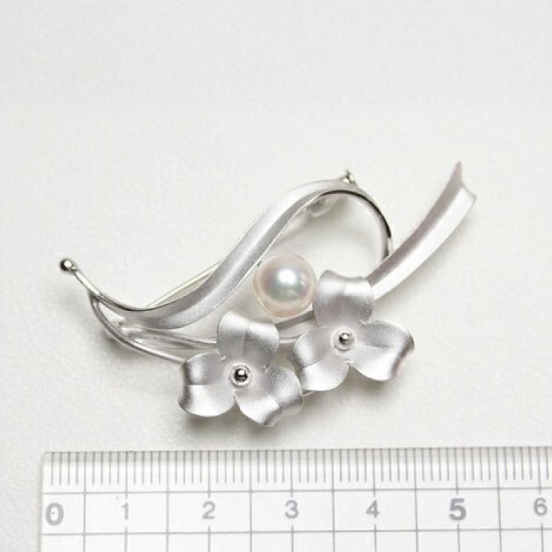 SV　アコヤ真珠　7.5ミリ　ブローチ　（No30887）／真珠　南伊勢町　パールハヤシ　伊勢志摩