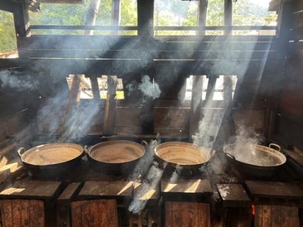 真珠の塩　P2　300ｇ入×1袋　容器付き／真珠塩　塩　天然塩　ミネラル　しお　伊勢志摩　三重　南伊勢