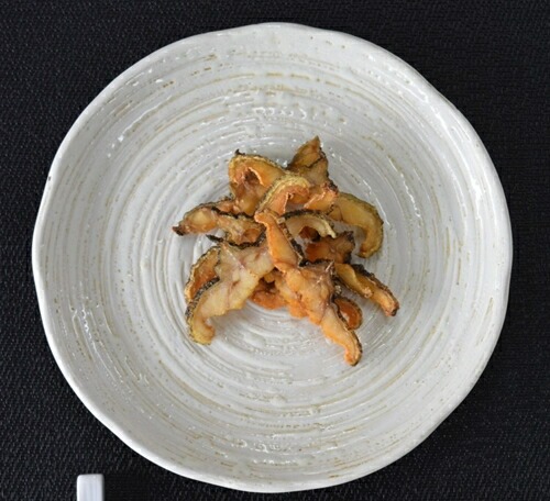 ウツボ 塩干し 約80ｇ×3袋 小分け 天然コラーゲン 海鮮 珍味 酒の肴 おつまみ 冷凍 グルメ やまきち商店 三重県 伊勢 志摩 南伊勢町 10000円 1万円 一万円