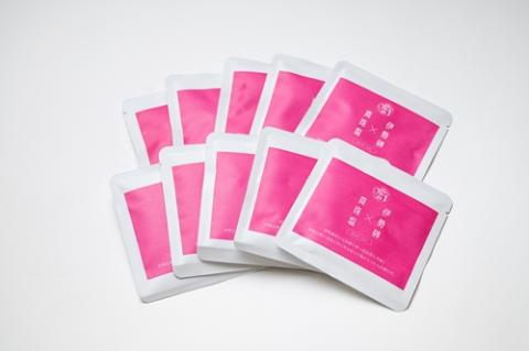 真珠塩×伊勢榊 バスソルト 10袋 ／ アニー 榊 サカキ 真珠塩 入浴剤 デトックス バスタイム パワースポット 贈り物 ギフト 国産 伊勢志摩 三重県 南伊勢町