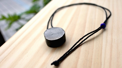 伊勢志摩備長炭　輪切りタイプ　ネックレス／アクセサリー　工芸　漆黒のダイヤ　三重県　南伊勢　伊勢志摩