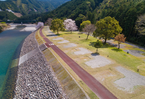 とっておきのアウトドアフィールド「キャンプinn海山 宿泊割引券」