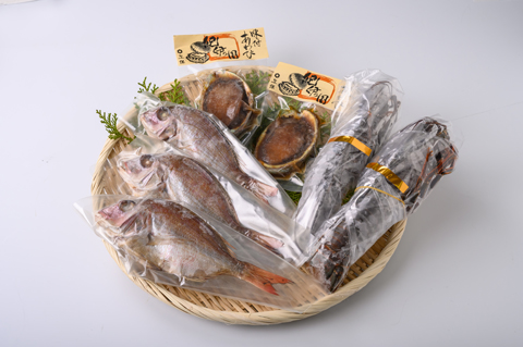 おいしい海の縁起物【鯛燻製・活冷伊勢えび・味付あわび】詰合せ