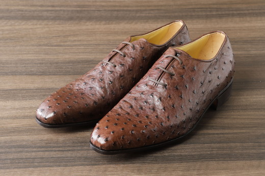 手作りにこだわったオーダーシューズ・オーストリッチ革(