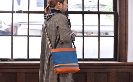ハンドメイド　八幡帆布鞄　ショルダーバッグ　タテ型　