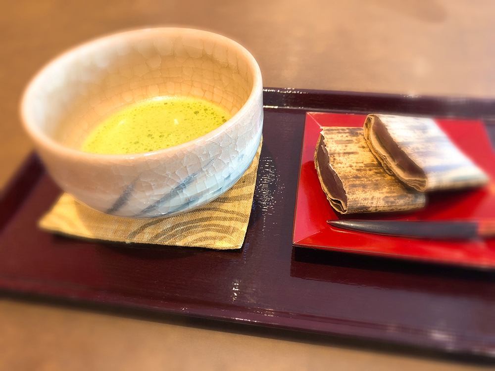 伝統和菓子職　職人が手作り　でっち羊羹８本セット【W004W