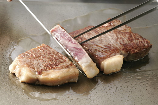 【4等級以上】【カネ吉山本】近江牛[極] ステーキ用 サーロ