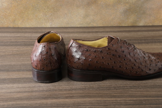 手作りにこだわったオーダーシューズ・オーストリッチ革(