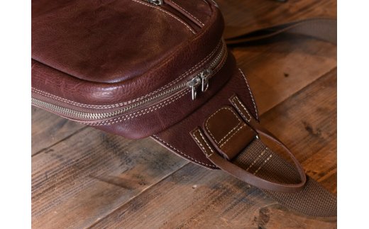 ハンドメイド　レザーワンショルダーバッグ・名入れ可能