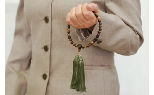 1400年の歴史を誇る近江の数珠職人が手掛けた 女性用 黒柿