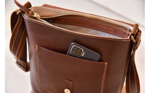 リッチオイルレザー(岡喜近江牛レザー）で作った　ショル