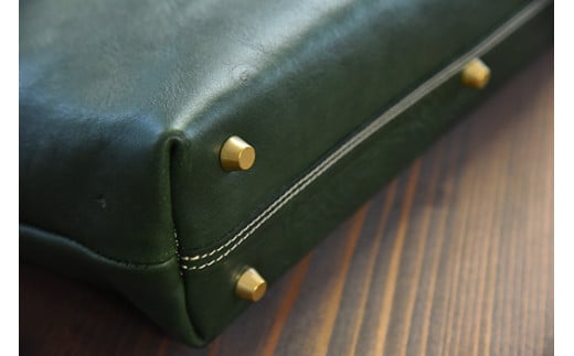 近江牛レザーを贅沢に使った　本革トートバッグ　ディー