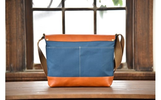 近江牛レザーと地産帆布で作ったショルダーバッグ　びわ