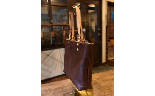 ハンドメイド　レザートートバッグ・名入れ可能【CC05W】