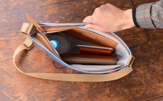 ハンドメイド　八幡帆布鞄　ショルダーバッグ　ヨコ型　