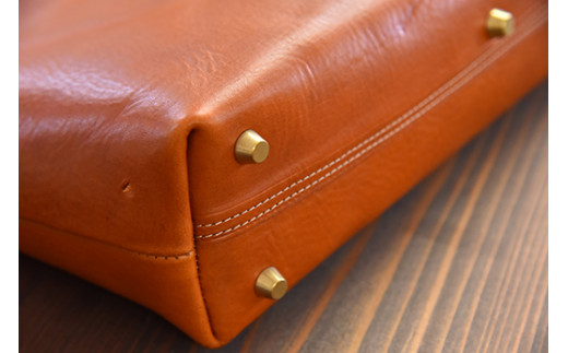 近江牛レザーを贅沢に使ったトートバッグ　ブライトキャ