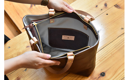 近江牛レザーを贅沢に使ったトートバッグ　ダークウォル