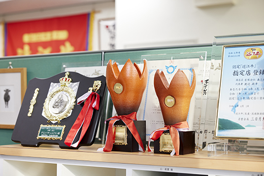 【森三商会】4等級以上の未経産雌牛限定　近江牛特選しゃ