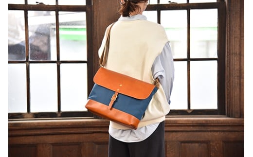 近江牛レザーと地産帆布で作ったショルダーバッグ　びわ