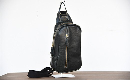 高級レザーを使った大人の　ワンショルダーバッグ　ナイ