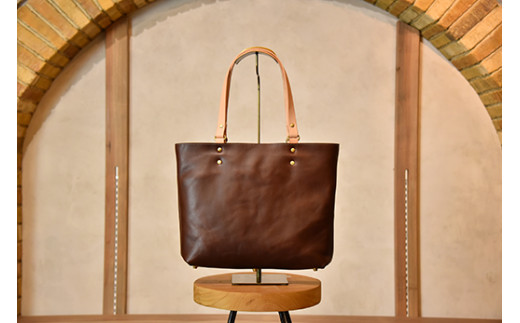 近江牛レザーを贅沢に使ったトートバッグ　ダークウォル