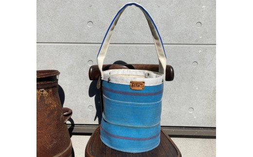消防ホースアップサイクル【バケツ型バッグNEW】青ベース