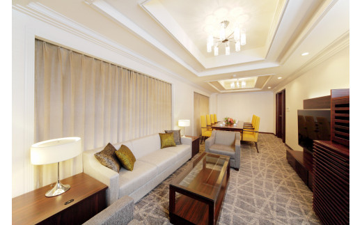 クサツエストピアホテル エグゼクティブスイートルーム ペア宿泊券