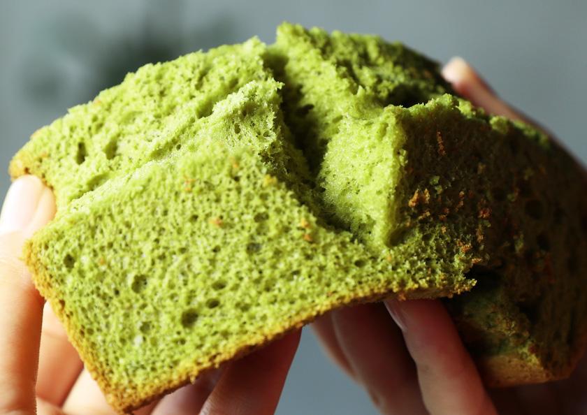 お茶屋の抹茶シフォンケーキ