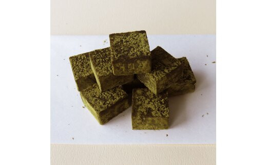 お茶屋のほうじ茶ロールケーキとほうじ茶生チョコレート／草津市 和 スイーツ デザート セット 千紀園