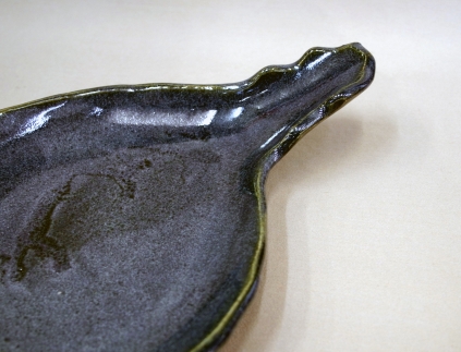 信楽焼 茄子形大皿