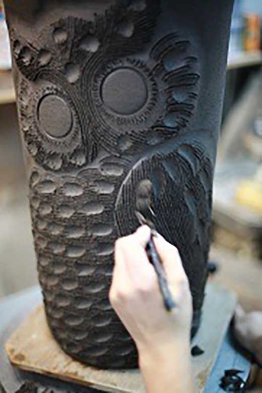 信楽焼傘立 ふくろう彫り 白砂 S