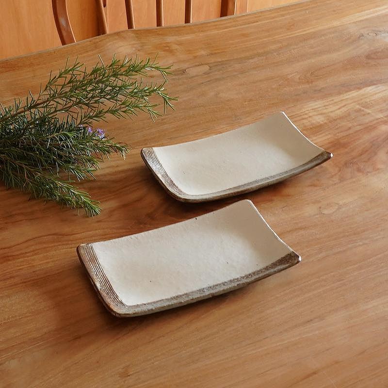 信楽焼　Ｌ彫　焼物皿　２枚セット