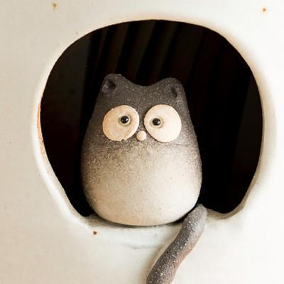 小窓黒ねこ傘立て　B154-05　信楽焼・明山