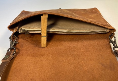 【本革】スマホも入るお財布ポシェット（大）［キャメル］