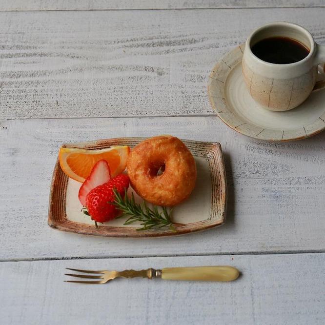 信楽焼 ケーキ皿（横彫）２枚セット【古谷製陶所】